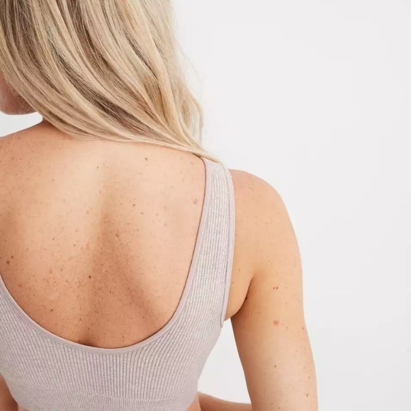 Seamless Bralette - Picture 2 of 8